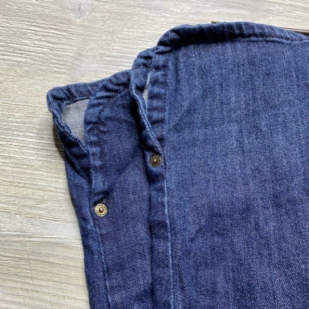 St. John Sport Denim Capris - Picture 4 of 10